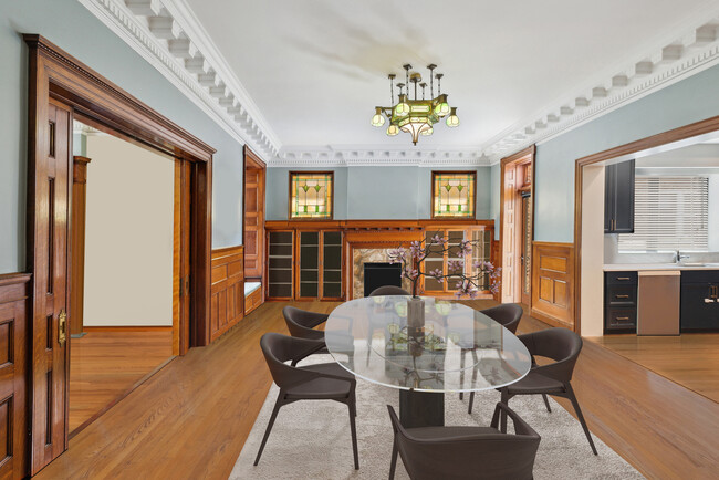 Foto del edificio - 639 W Deming Pl
