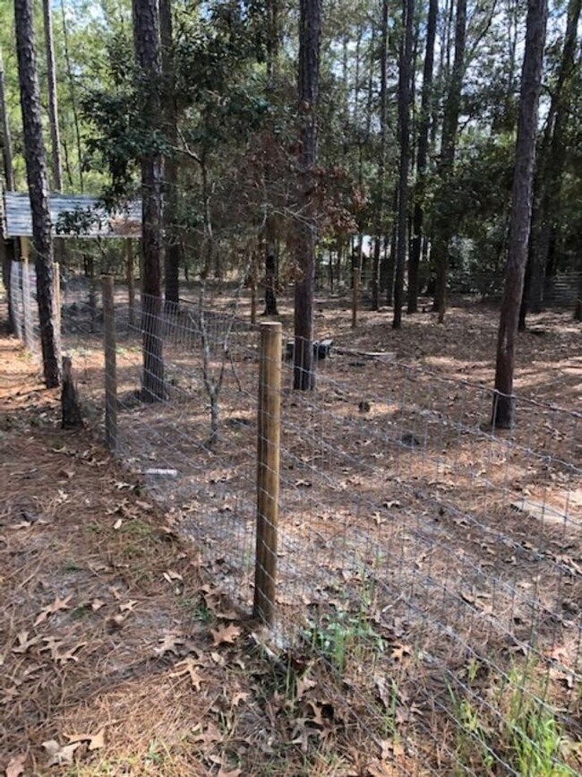 Building Photo - 2 BEDROOM 2 BATH MOBILE ON 2.21 ACRES IN LAKE TROPICANA RANCHETTES