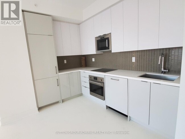 Building Photo - 2908 Hwy 7