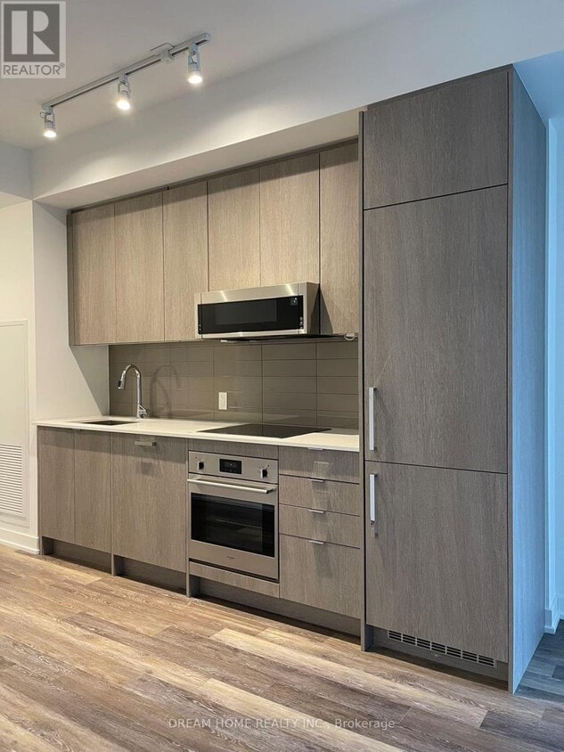 Photo principale - 250-250 Lawrence Ave W