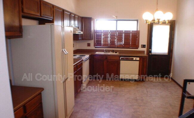 Building Photo - 1555 Feltham Pl