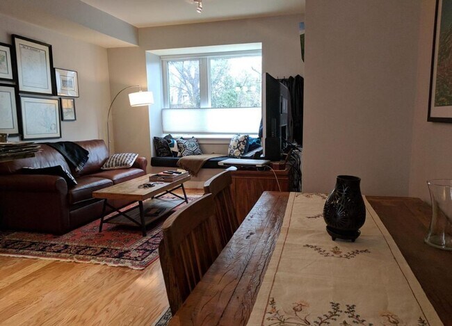 Foto del edificio - Contemporary Brookland 2 bed/2.5 bath cond...