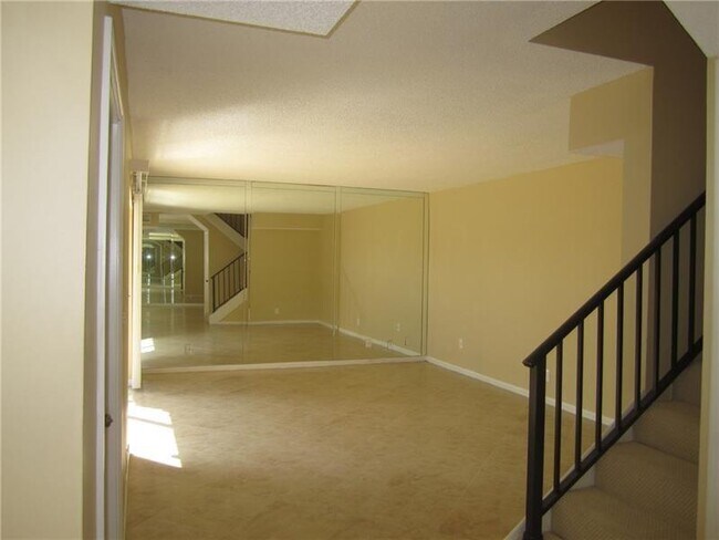 Foto del edificio - 9131 SW 22nd Ct