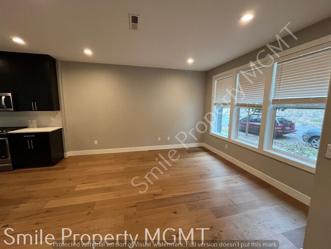 Photo - 2422 SE Morrison St Apartment