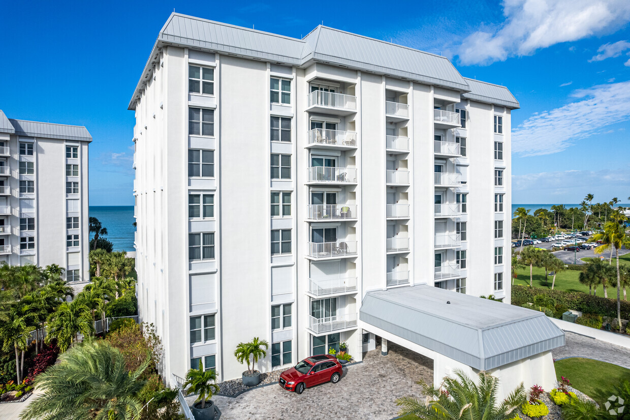 1285 Gulf Shore Blvd N - The Laurentians of Naples