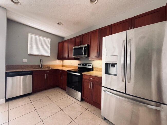 Foto del edificio - 408 SW 14th Ave