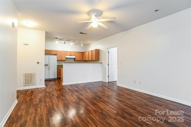 Building Photo - 1212 Duncan Gardens Dr