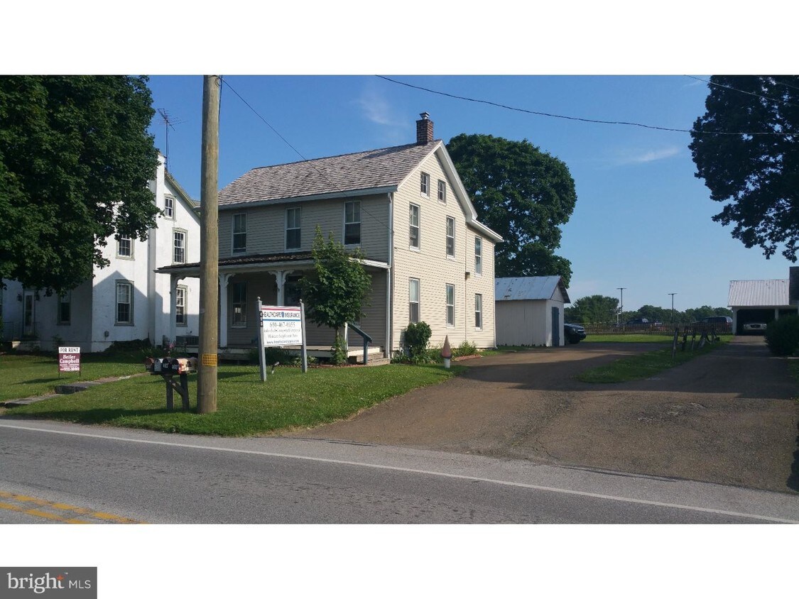 Building Photo - 495 W Christine Rd