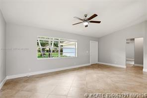 Foto del edificio - 827 NW 87th Ave