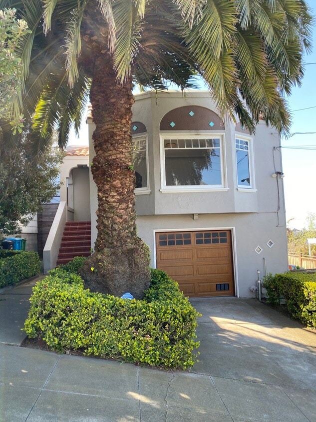 Primary Photo - 581 Orizaba Ave