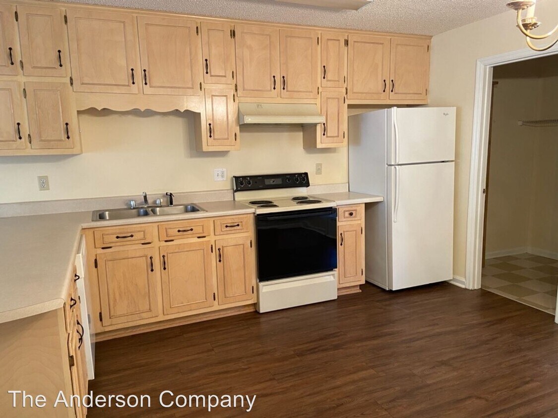 102 Ravenwood Ct, Albany, GA 31701 House for Rent in Albany, GA