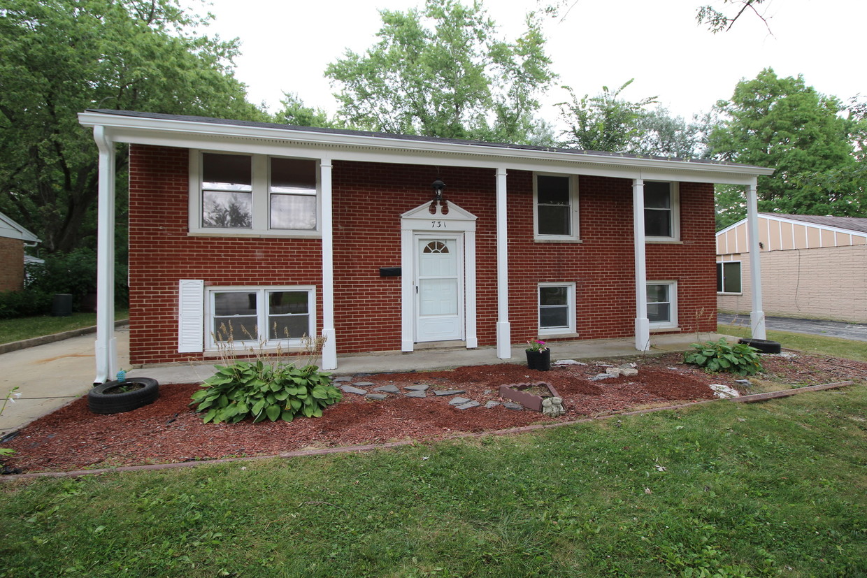 Primary Photo - 731 Union Dr
