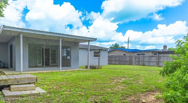 Foto del edificio - 2285 Dolphin Rd
