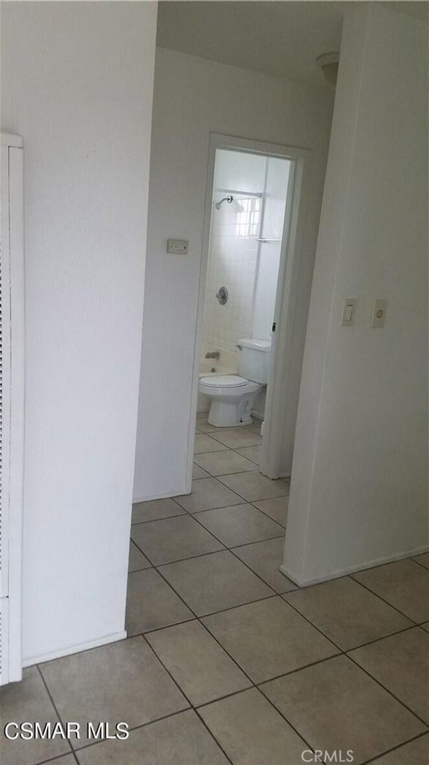 Building Photo - Affordable and Charming 1 bedroom / 1