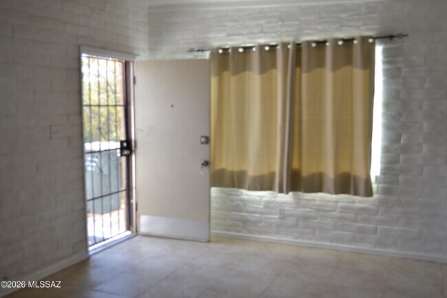 Foto del edificio - 3865 E Glenn St