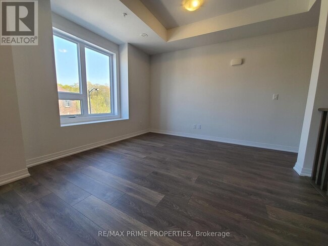 Building Photo - 2635-2635 William Jackson Dr