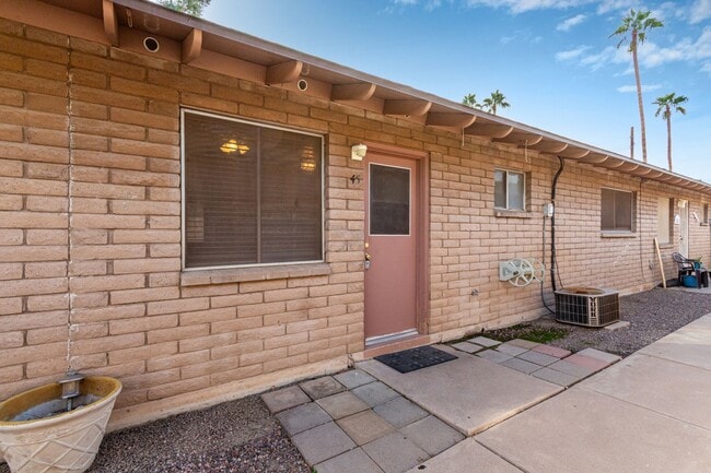 Building Photo - Prime Tempe Location – Minutes from ASU!