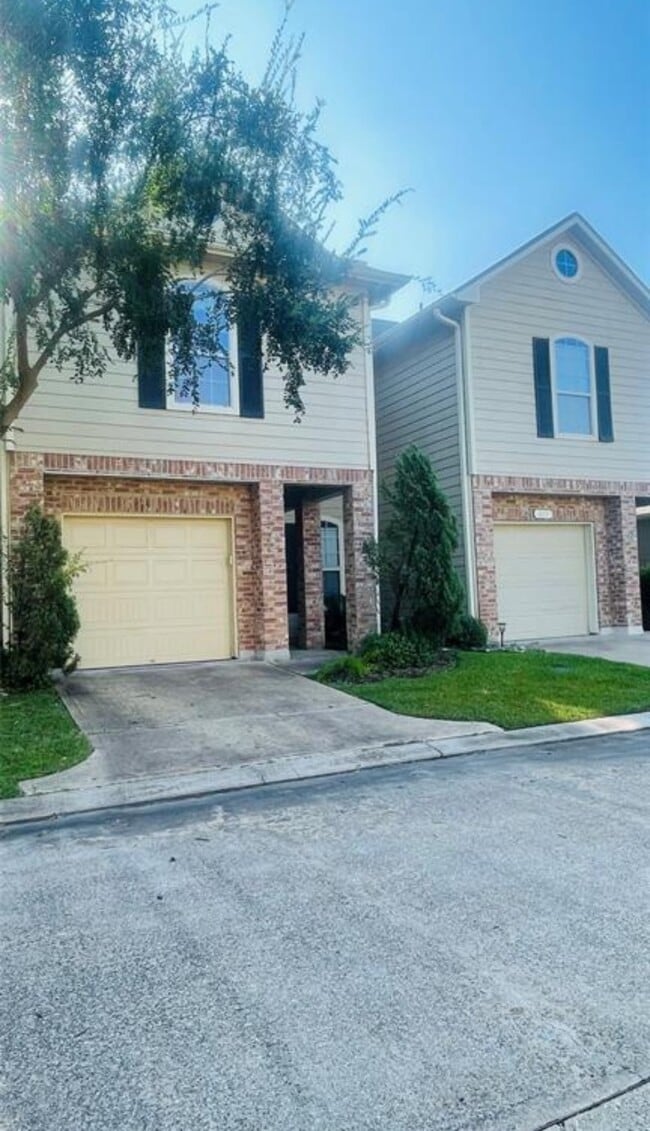 Building Photo - 815 Sterling Creek Cir