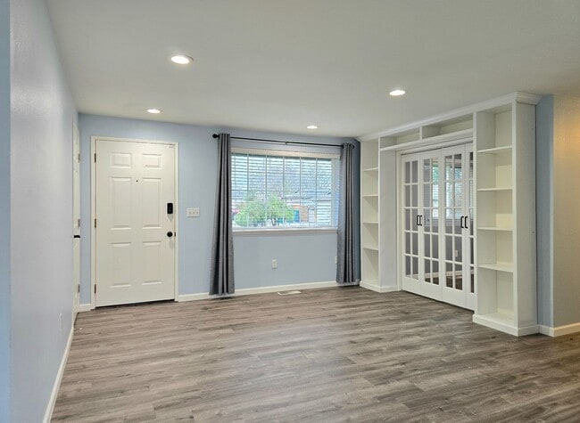 Foto del edificio - 3 Bedroom Home in Marysville Available Now