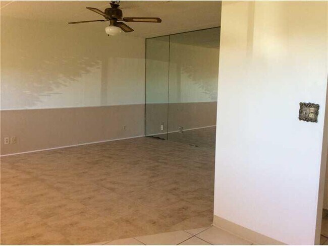 Building Photo - 500 Village Green Cir W