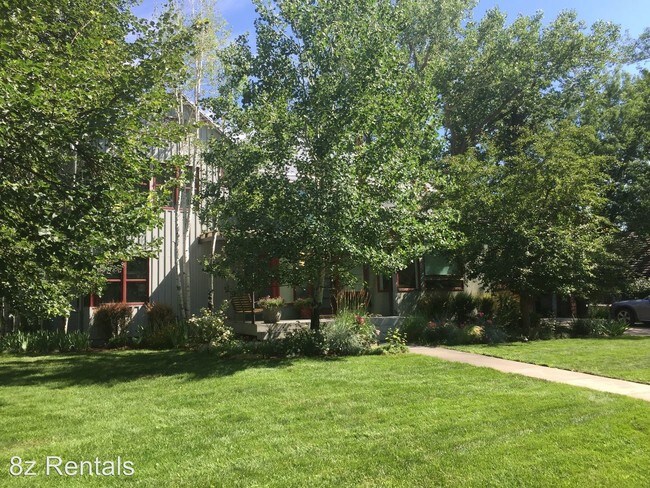 Building Photo - 2195 Topaz Dr