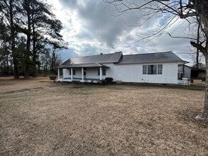 Building Photo - 2108 Centerville Church Rd