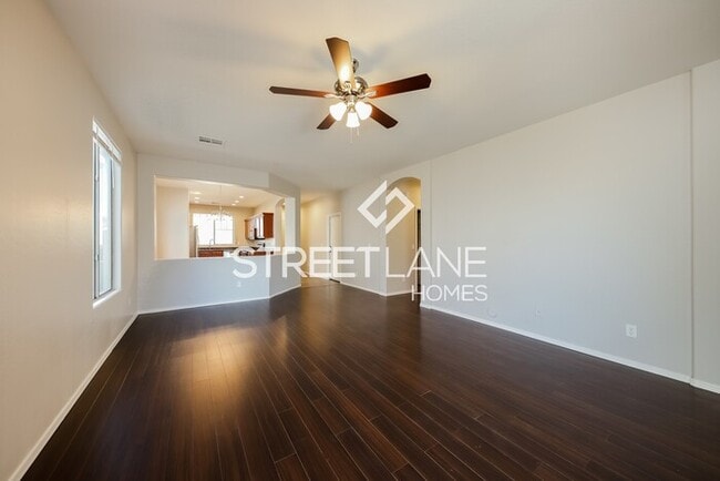 Building Photo - REDUCED! 3 Bedroom Home in Vistancia!