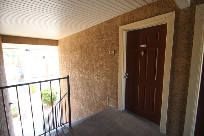 Building Photo - 1 Bedroom 1 Bathroom Condo inside Guard Ga...