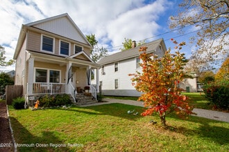 Building Photo - 41 Bank St