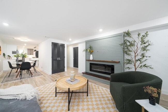 Building Photo - 201 Zabriskie St