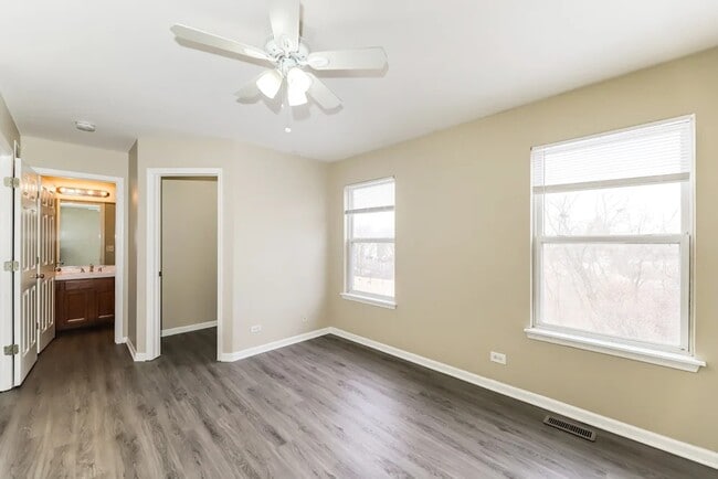 Building Photo - 181 E Big Horn Dr