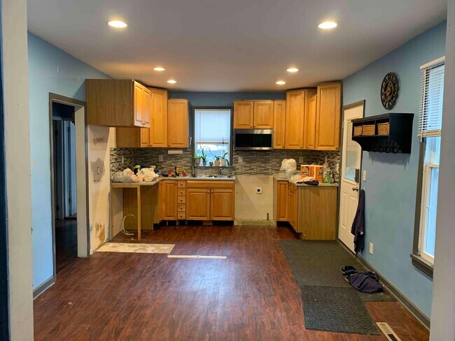 Foto del edificio - 723 Livingston Ave NE