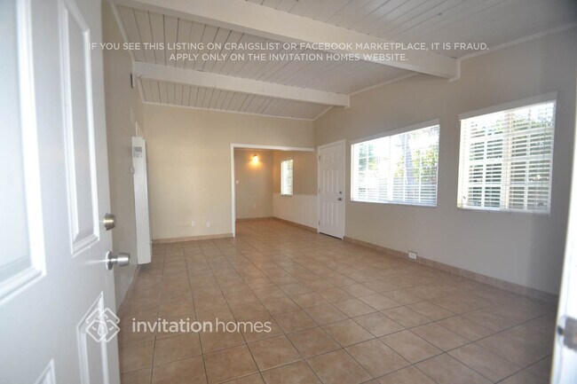 Foto del edificio - 5727 Cedarglen Dr