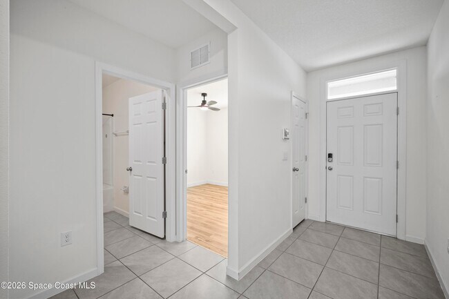 Foto del edificio - 1065 Dugan CIR SE