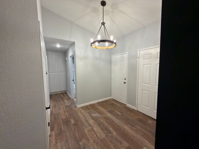 Building Photo - 25582 Dorado Dr