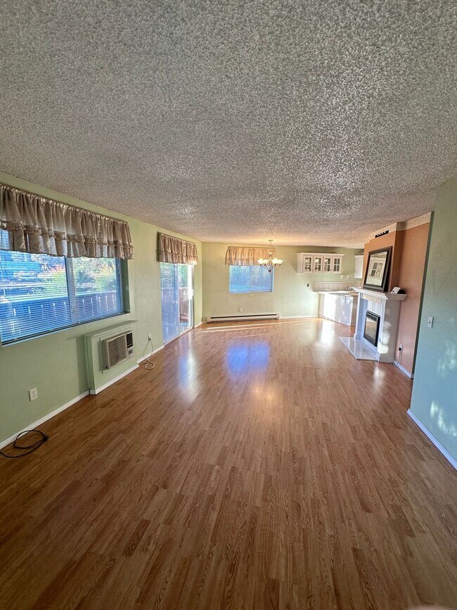 Building Photo - Half off Second Months rent!!