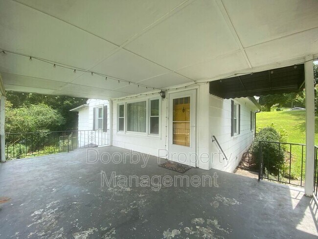 Building Photo - 4833 Appian Way