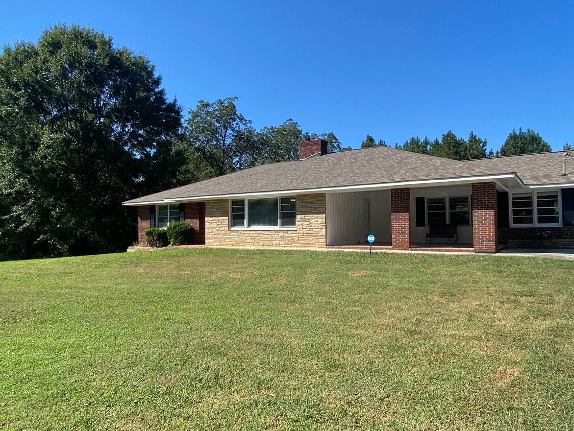 5786 Landrum Rd, Fairburn, GA 30213 House Rental in Fairburn, GA