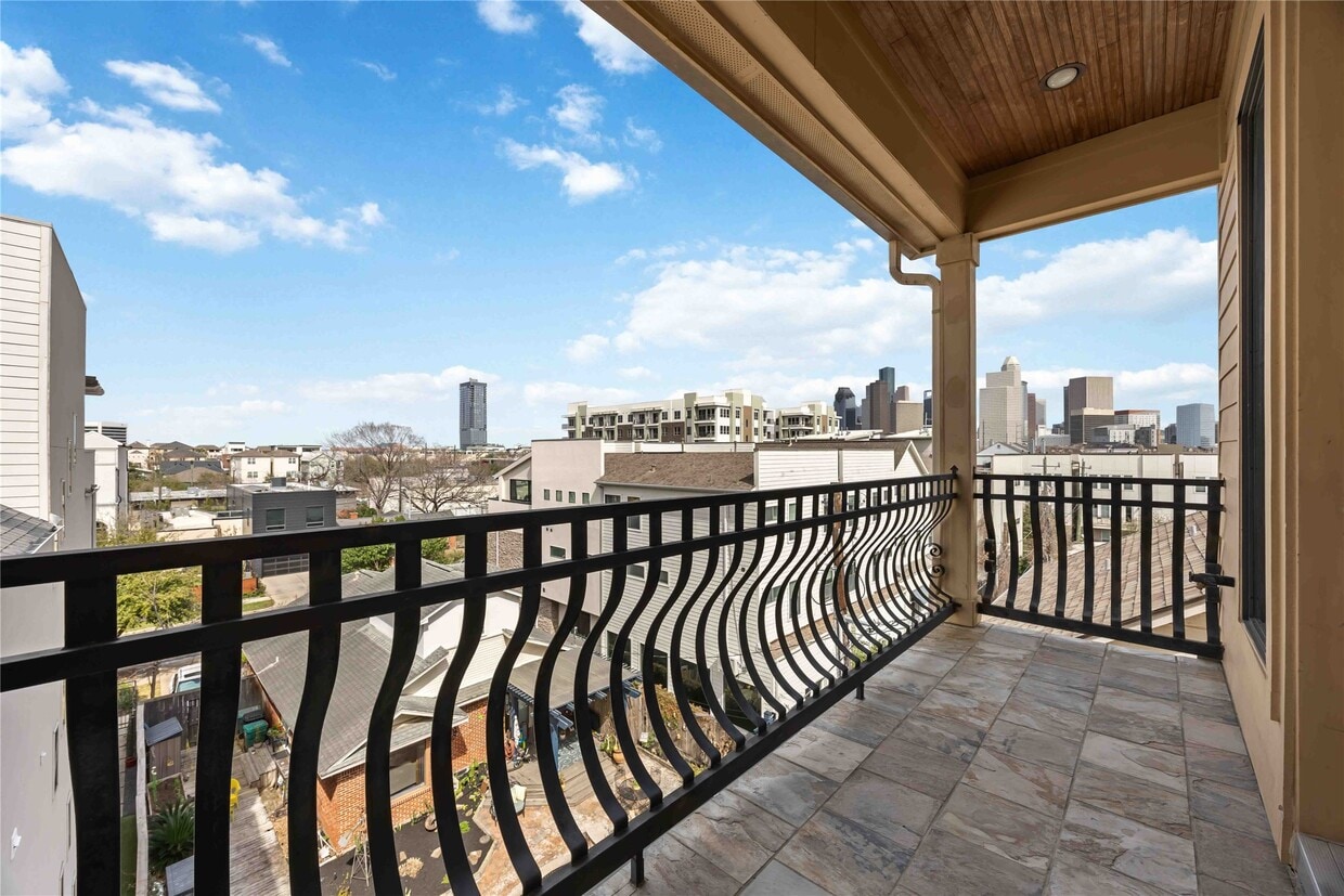 Building Photo - 328 Bomar St