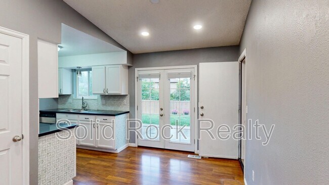 Foto del edificio - 4817 Ridenour Dr