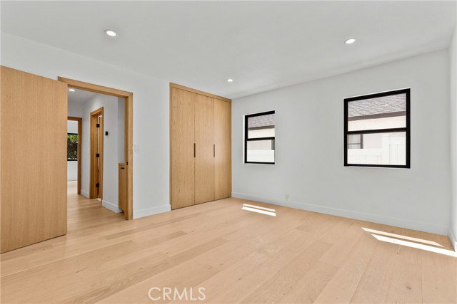 Building Photo - 13636 Riverside Dr