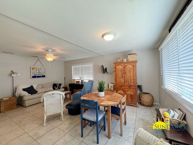 Foto del edificio - Furnished or Unfurnished 3-Bedroom in Valp...