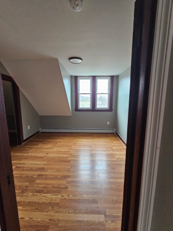 Building Photo - 133 Jubilee St
