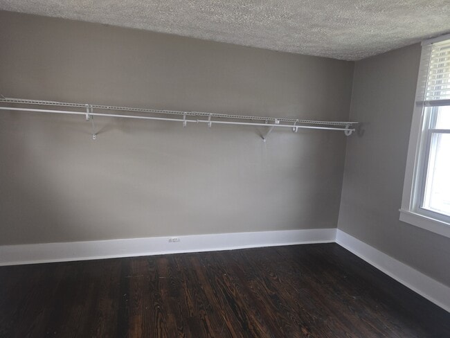 Building Photo - 64 Wilwood Ave