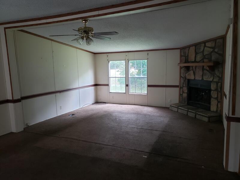 Foto del edificio - 300 Lawrence Rd