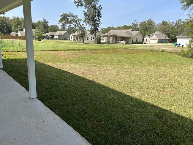 Foto del edificio - 20425 Ridgelake Rd