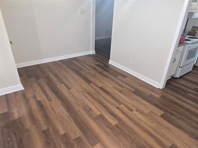 Building Photo - 4259 Burtonway Dr
