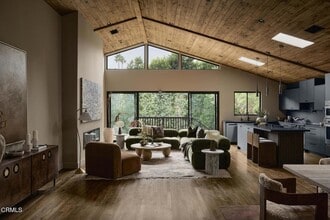 Building Photo - 12406 La Maida St