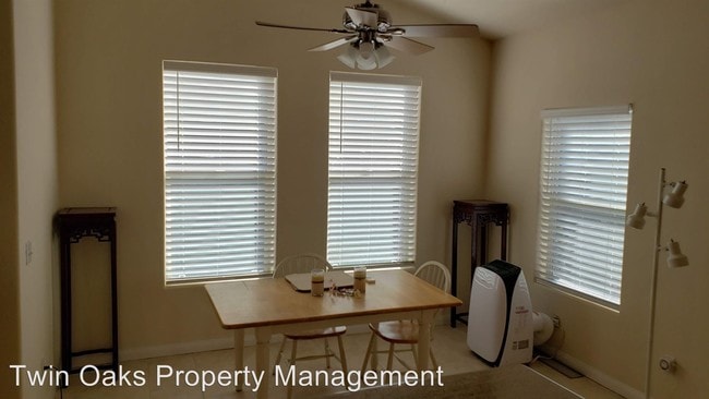 Foto del edificio - 3 br, 3 bath House - 2100 Woodland Drive