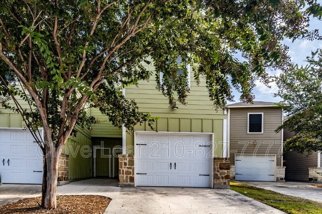 Building Photo - 535 Advantage Dr